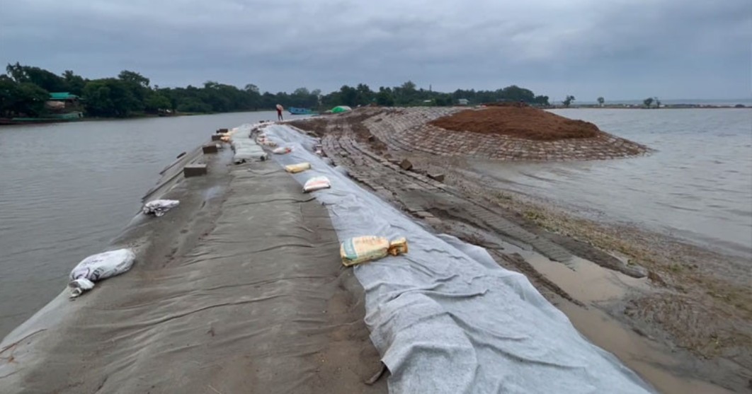 চার নদীর পানি বিপৎসীমার ওপরে, পাঁচ জেলায় বন্যার শঙ্কা